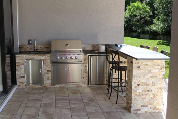 Outdoor Kitchen with Bar Stools