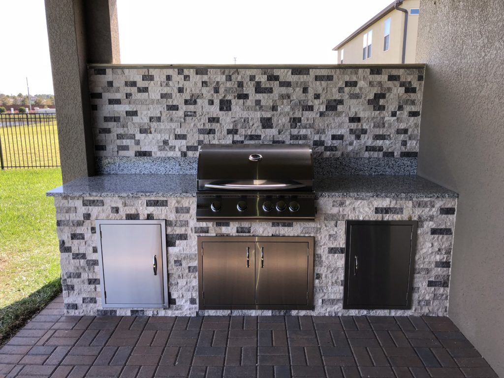 Should You Include a Backsplash in Your Outdoor Kitchen?